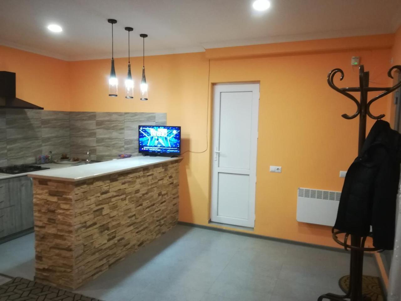 12 Maksim Gorki Street Apartment Tbilisi Bagian luar foto