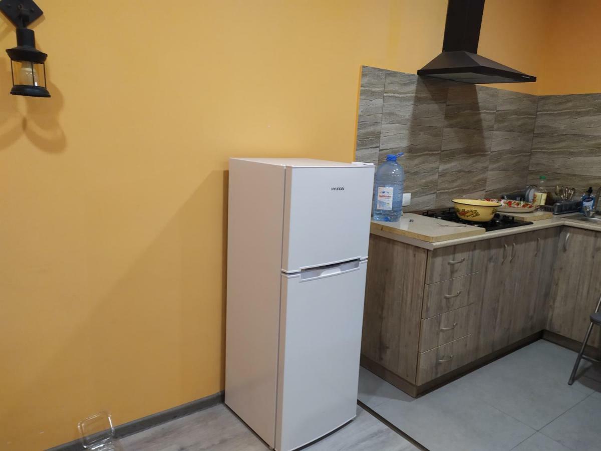 12 Maksim Gorki Street Apartment Tbilisi Bagian luar foto
