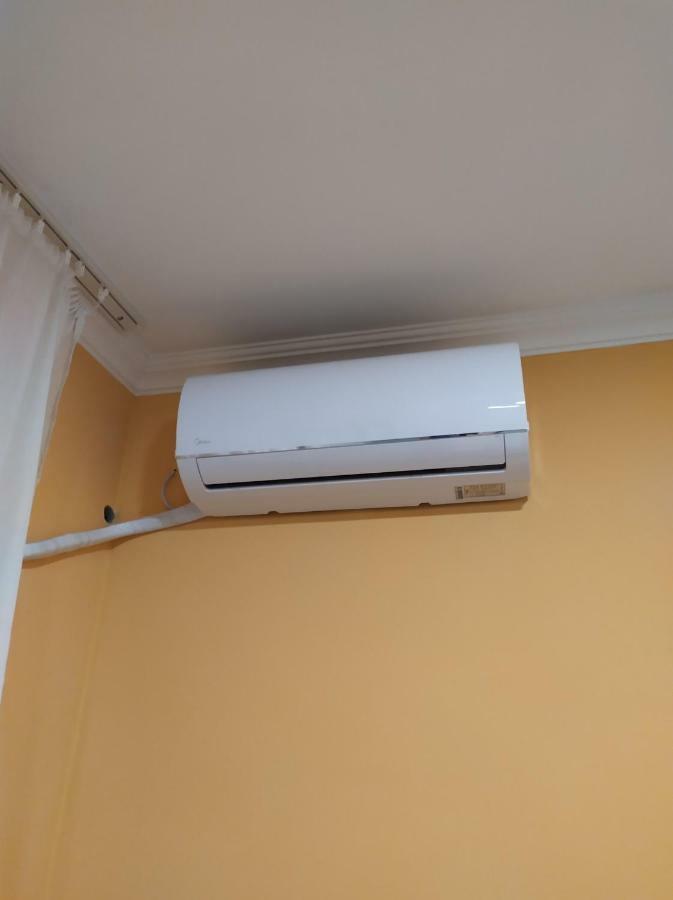 12 Maksim Gorki Street Apartment Tbilisi Bagian luar foto