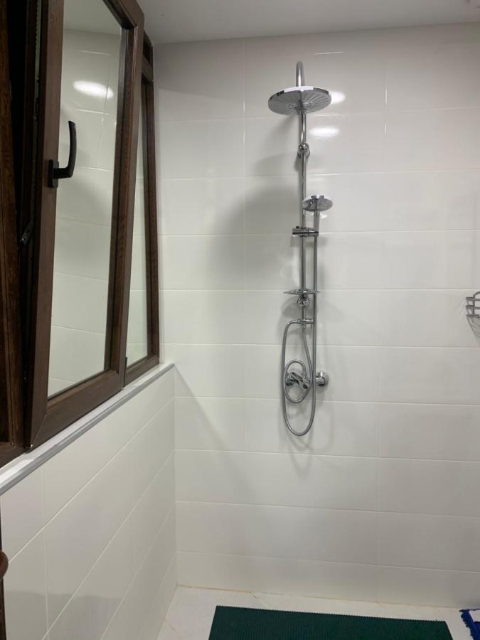 12 Maksim Gorki Street Apartment Tbilisi Bagian luar foto
